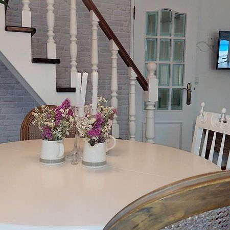 Lagoa Azul Guest House วิลานอวา ดิ มิลฟงติส ภายนอก รูปภาพ