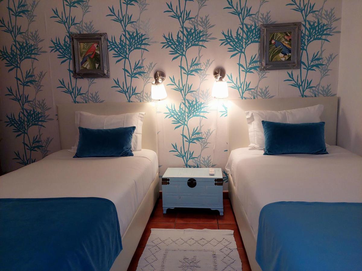 Lagoa Azul Guest House วิลานอวา ดิ มิลฟงติส ภายนอก รูปภาพ