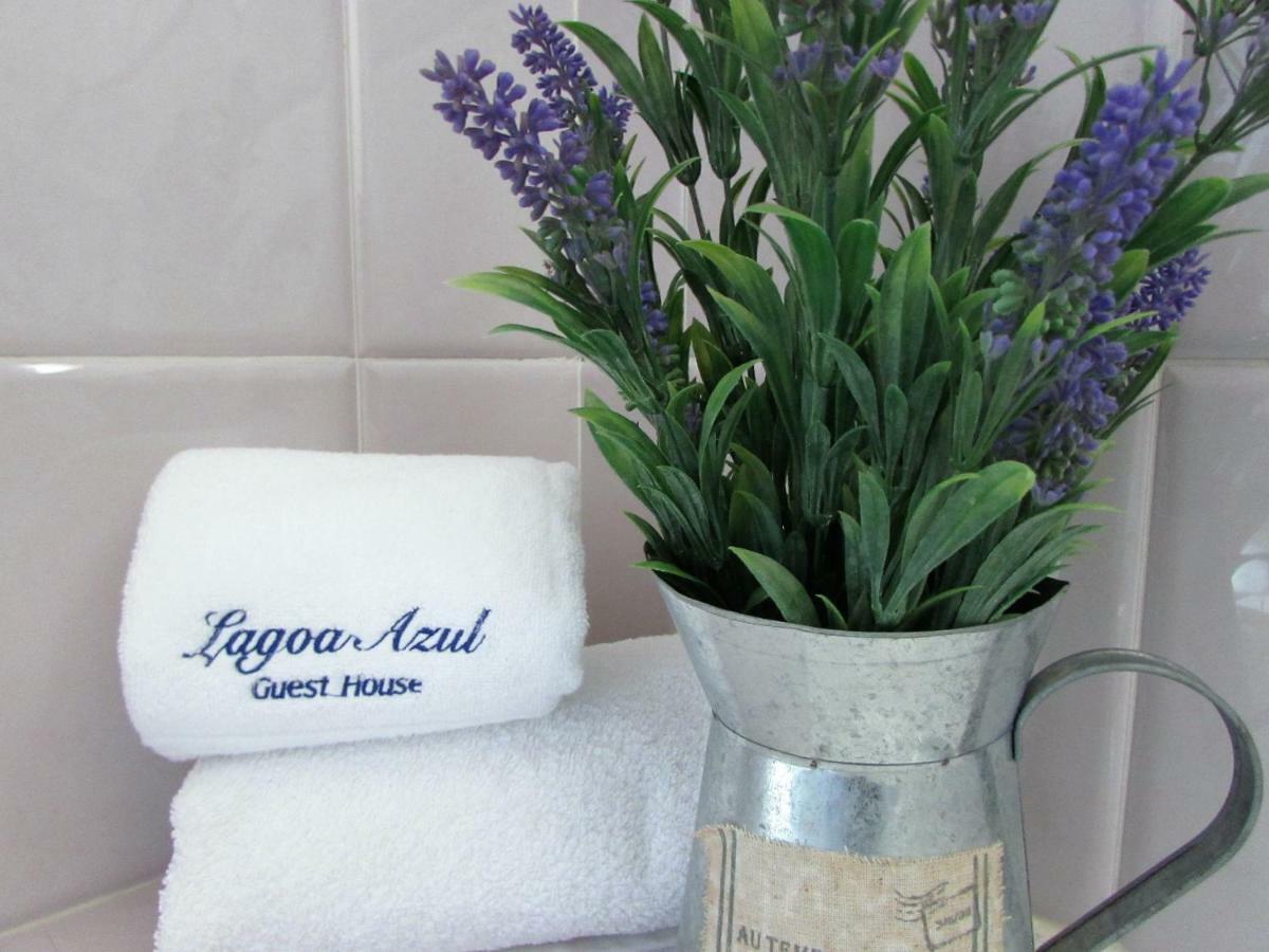 Lagoa Azul Guest House วิลานอวา ดิ มิลฟงติส ภายนอก รูปภาพ